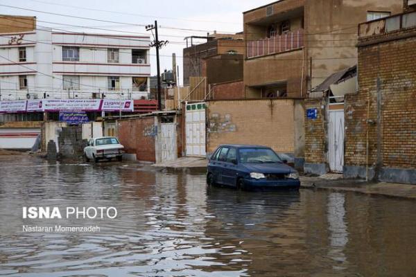 یاری رسانی به خودروهای آبگرفته در شهر اهواز ، امدادرسانی به 110 نفر در تاراز